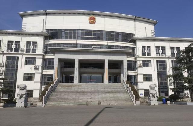 连云港一公司女职员陪酒之死：赴宴5名镇干部被处理，家属起诉追问死因