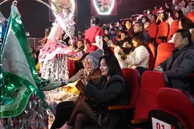 《遇见天府》在成都少城宽窄剧场正式首演图片