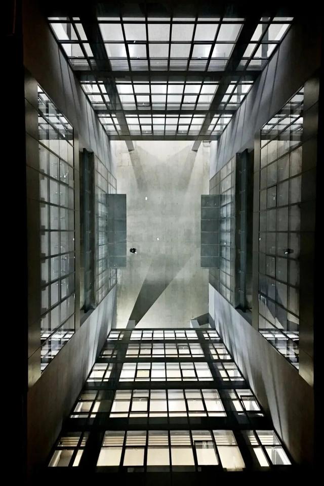 推开南开的窗，你会看到——