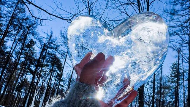 这个冬天，别再“猫冬”啦！300米超长滑道，来这开启嬉冰赏景的雪上之旅