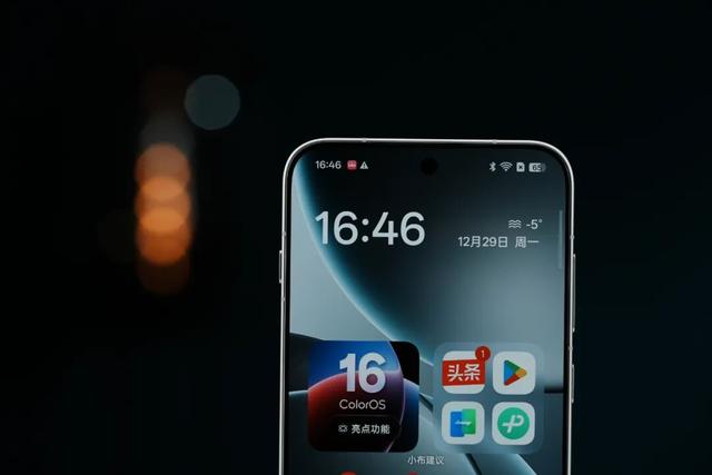 OPPO Find X9 图赏：把高端手感与旗舰影像装进口袋