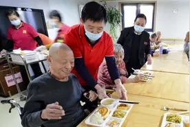 培训市场火热，订单却没人接，养老护理员去哪儿了？｜医养照护人才市场大调研图片