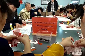 手撕108幅祥龙，送给甲辰新春，78岁非遗传承人盼中华文化绵延 | 锦绣中国年图片