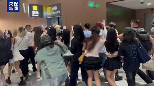 “饭圈”乱象，谁是幕后推手？该怎么整治？