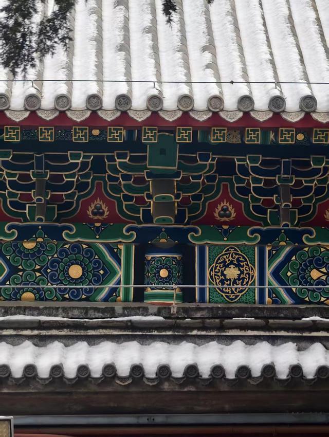 雪后白塔寺，尽显悠远的禅意