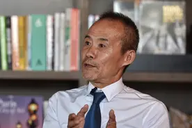 王石自动放弃千万退休金图片
