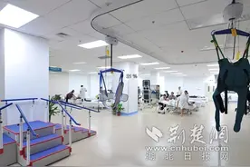 中西医结合倾情重症康复 六旬中风老人重燃生命希望图片