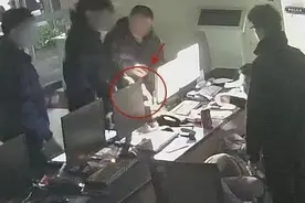 温州男子收到10万元卖车款，竟然全部来自“中国魔法银行”……图片