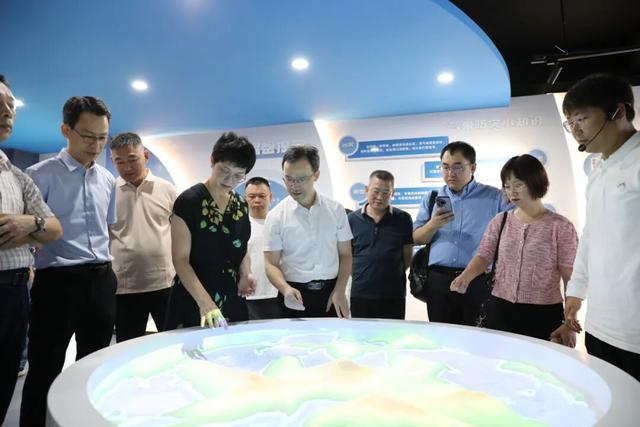 焕新起航!厦门市青少年天文气象馆重装开业——“气象智汇 减灾同行”科普活动启动式圆满举行