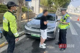 因醉驾被吊销驾驶证，哥哥冒充亲弟弟身份驾车，结果被细心交警识破图片