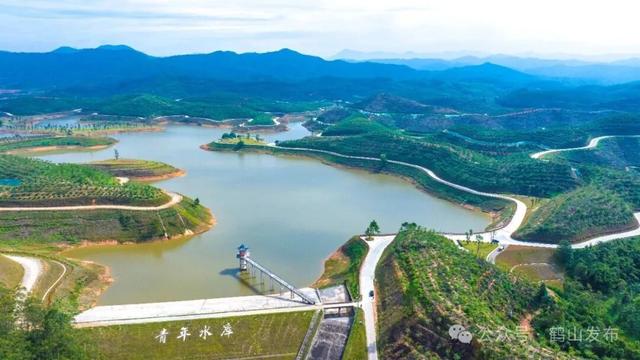 跟着赛事游鹤山！动起来！用运动方式打开鹤山～