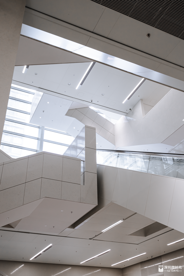 实拍揭秘！9层「垂直文化聚落」，福田新地标