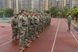 湖南安仁：人武部开展灭火实战演练图片