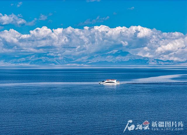 治水兴水看新疆丨“高山明珠”赛里木湖生态底色鲜亮
