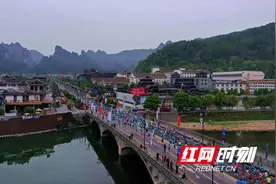 万人参赛！2024张家界武陵源马拉松“升级”图片
