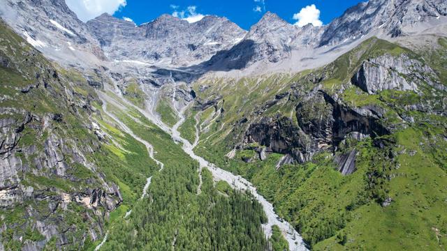四姑娘山秋景如画