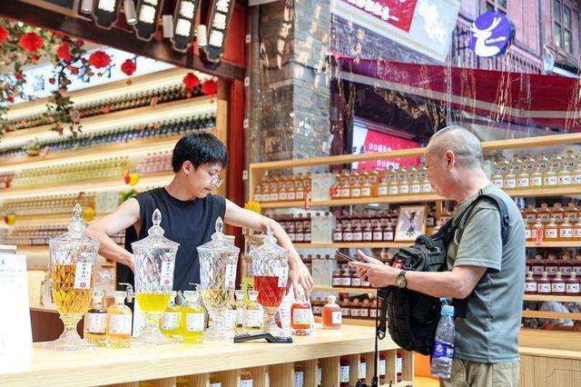 昆明老街暑期人气爆棚  打造昆明中心城区精品游线路