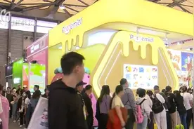 沪上爆火！如今成年人迷上买玩具？网友：主打情绪价值！图片