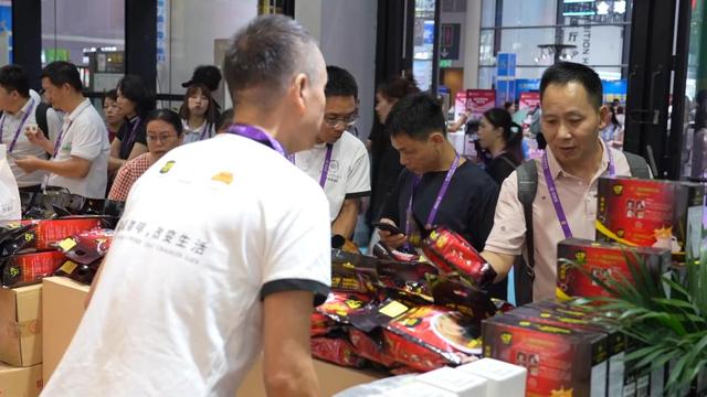 新华视点丨从咖啡到AI——22载“年度之约”见证中国-东盟的“合作之路”