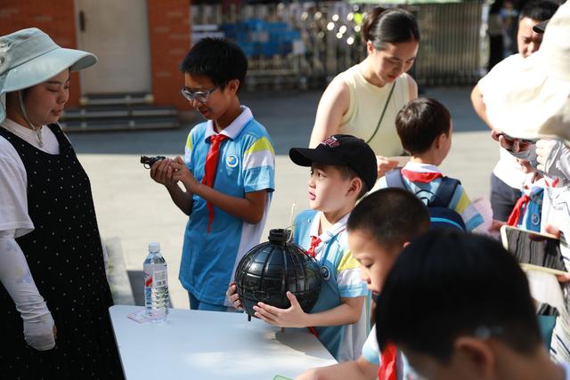 开学啦丨四色交响，潮头启航！“红橙蓝绿”主题报到日玩转新学期