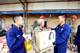 李运飞：用行动诠释雷锋精神的“逆行者”图片