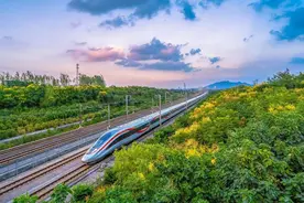 “班味儿”最浓的标签，可概括不了京沪高铁图片