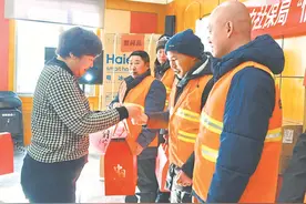 北京市各行业积极开展春节留岗保供行动图片