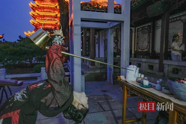 玩转江湖“一起”嗨，《夜上黄鹤楼》带游客畅玩盛夏幻境