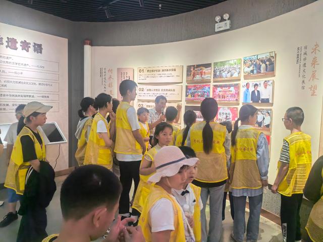 “洪心”护航，童心飞扬：困境少年的文化探索之旅