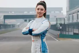 师炜登场，中国首位图片