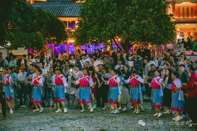 小曲一响，硬控全场！丨15秒看云南