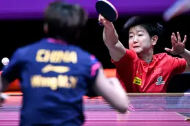 银弧之上的双生花，世乒赛女单顶级对决没有输家，孙颖莎王曼昱分获冠亚军图片