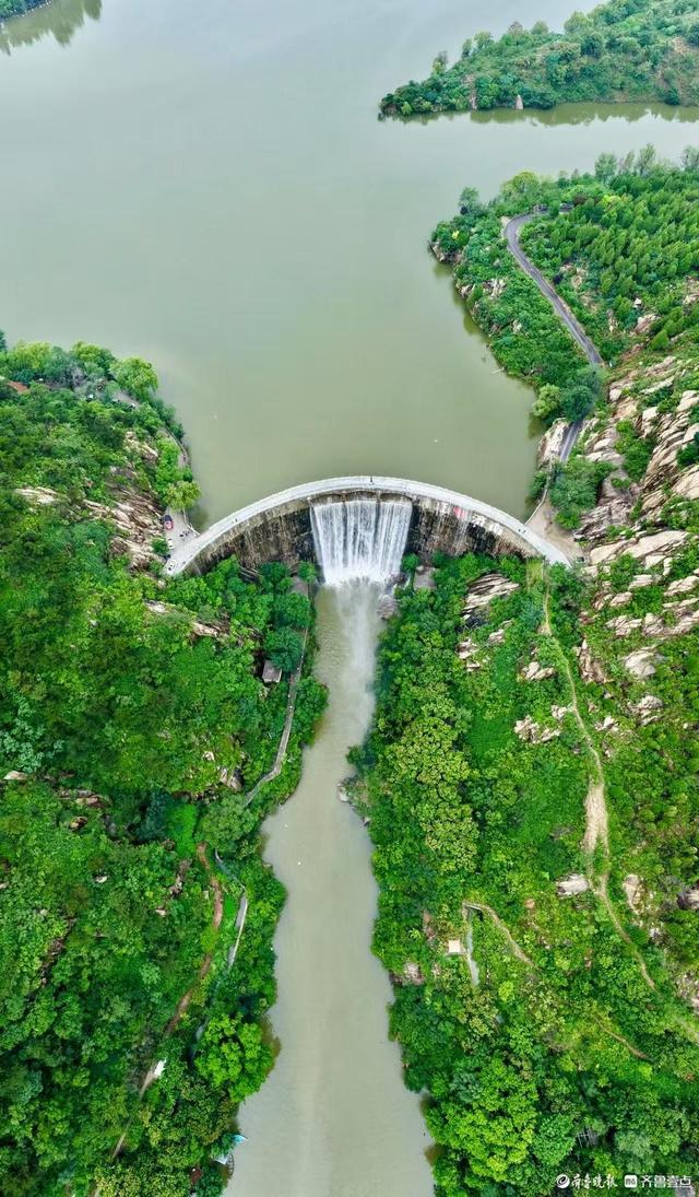 雨中俯瞰黄巢水库
