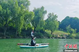 桨板运动成社交新宠 水上运动带火生态打卡地图片