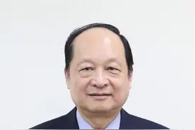 专访丁一凡：预计美联储降息对中国外贸影响有限，高技术含量出口产品不会因汇率波动而显著削弱竞争力图片