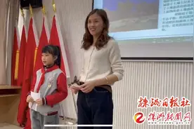 刘小溪：最美繁花为社区孩子绽放图片