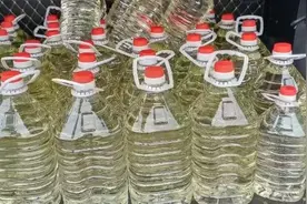 散装白酒这样卖？小心违法！图片