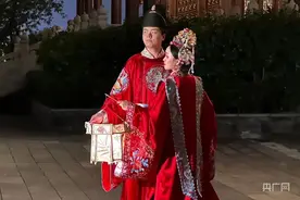 浪漫七夕！穿汉服婚服打卡重庆网红地标图片