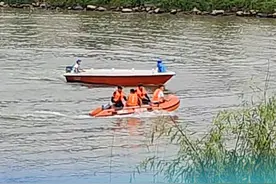 江西崇仁27岁女教师坠河失联，多方回应：目前仍在搜救打捞中图片