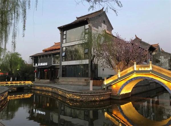 秋色满城 历下有约丨明府城住宿指南：从老街四合院到精品酒店，解锁老城慢生活！