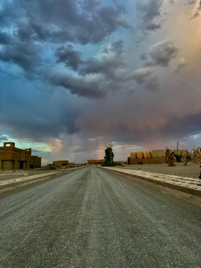 西出阳关：与十三个罕见病家庭同游 | 吴越