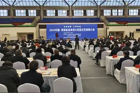 周口项城：焦馍“打擂” 芝麻“出圈”图片