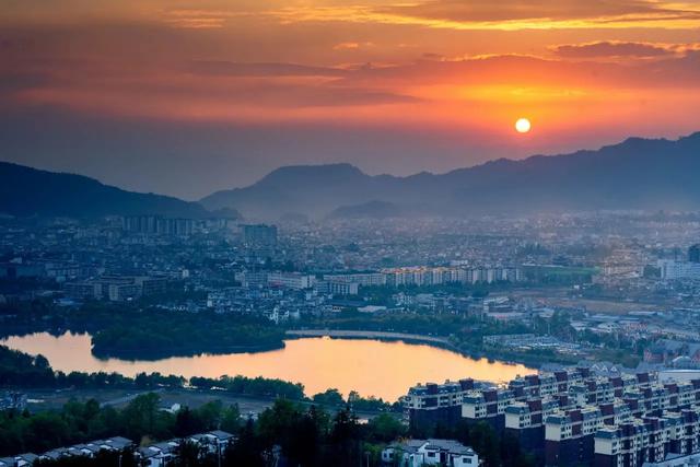 腾冲文旅招商推荐会走进榆林 共话“驼城滇韵”