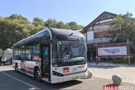 武汉公交开通“黄鹤楼假期专线”，途经武昌多个景区图片