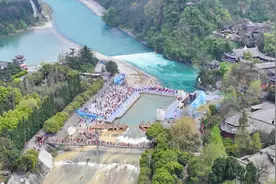 建堰2281年，四川都江堰举办清明放水节图片