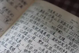 农民诗人吕玉霞：两脚踩在泥巴里，对生活满怀热爱图片