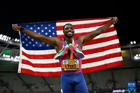 田径世锦赛——男子200米：美国选手莱尔斯夺冠图片