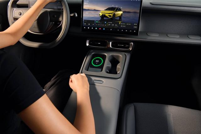 预售 10.58 万元的 Lafa 5，是零跑心中的「白月光」