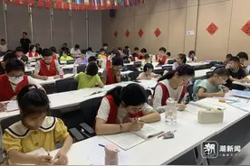 弟弟妹妹讨教“秘诀”，杭州一社区夏令营来了178位杭二中学霸图片