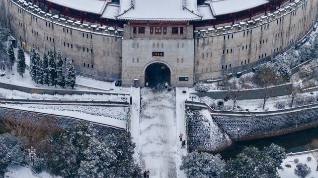 快，晒出你手机里2026年的第一场雪！